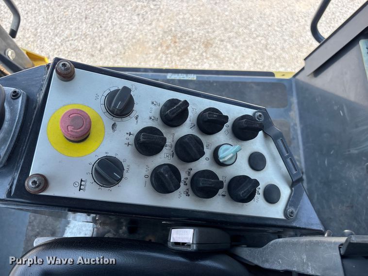 image for item FG0555 2015 Bomag BW 161 AD-5 double drum vibratory roller
