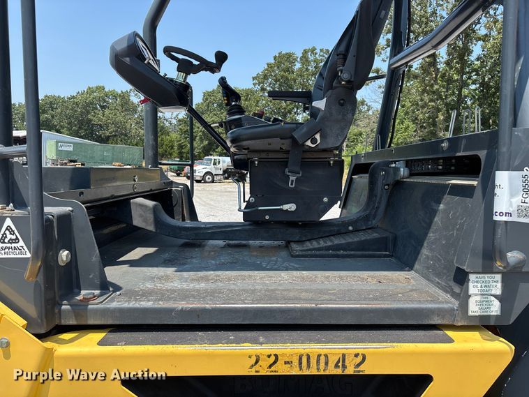 image for item FG0555 2015 Bomag BW 161 AD-5 double drum vibratory roller