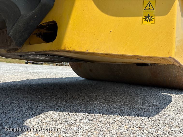 image for item FG0555 2015 Bomag BW 161 AD-5 double drum vibratory roller