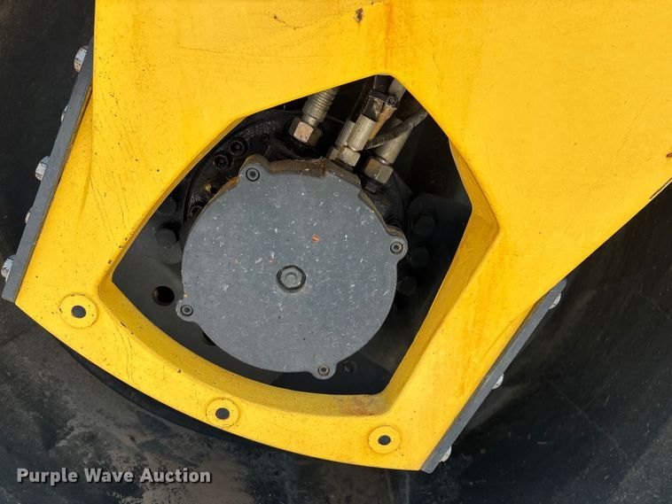 image for item FG0555 2015 Bomag BW 161 AD-5 double drum vibratory roller
