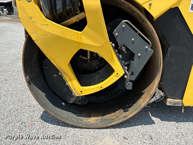 image for item FG0555 2015 Bomag BW 161 AD-5 double drum vibratory roller
