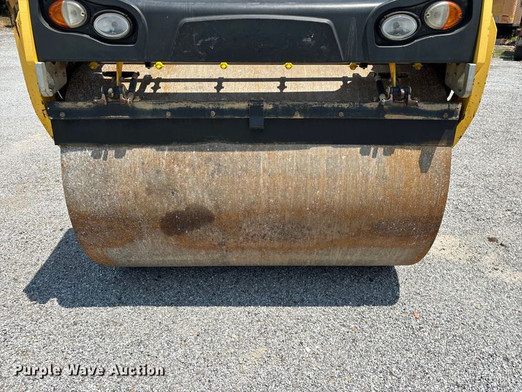 image for item FG0555 2015 Bomag BW 161 AD-5 double drum vibratory roller