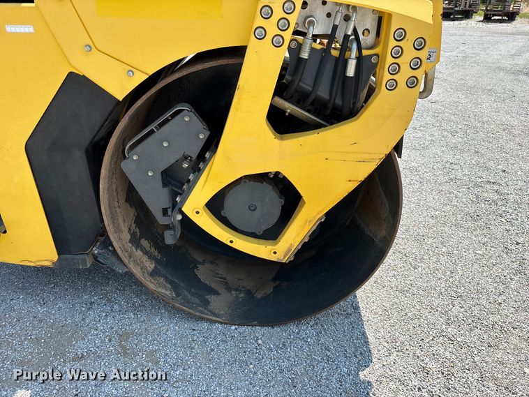 image for item FG0555 2015 Bomag BW 161 AD-5 double drum vibratory roller