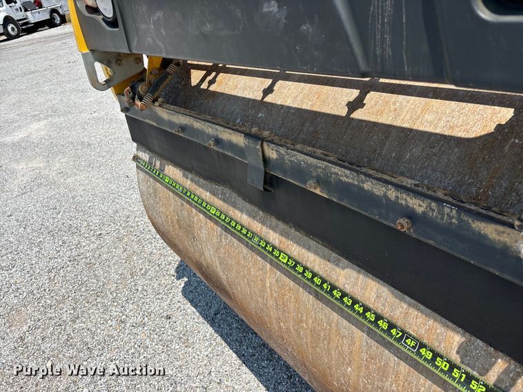 image for item FG0555 2015 Bomag BW 161 AD-5 double drum vibratory roller
