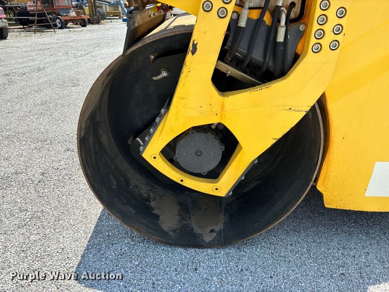 image for item FG0555 2015 Bomag BW 161 AD-5 double drum vibratory roller