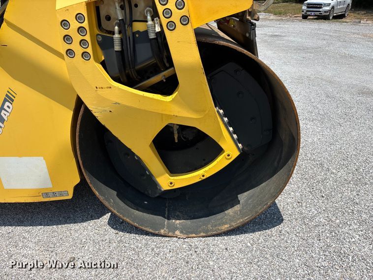 image for item FG0555 2015 Bomag BW 161 AD-5 double drum vibratory roller