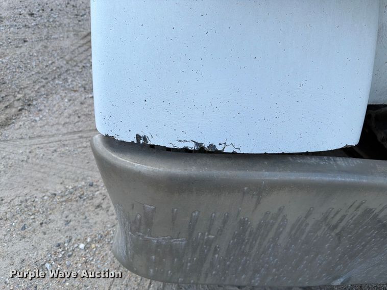 image for item FH6179 1993 Peterbilt 357 semi truck