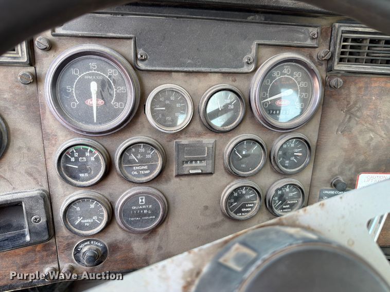 image for item FH6179 1993 Peterbilt 357 semi truck