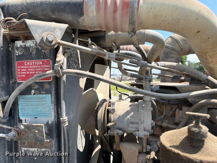 image for item FH6179 1993 Peterbilt 357 semi truck