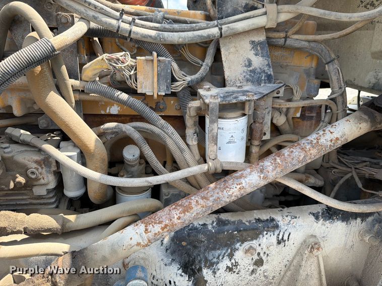 image for item FH6179 1993 Peterbilt 357 semi truck