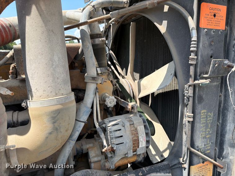 image for item FH6179 1993 Peterbilt 357 semi truck