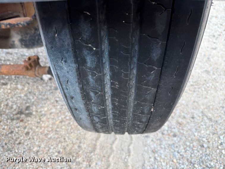 image for item FH6179 1993 Peterbilt 357 semi truck