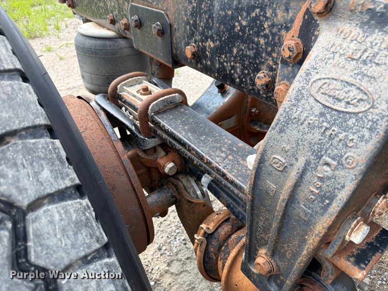 image for item FH6179 1993 Peterbilt 357 semi truck