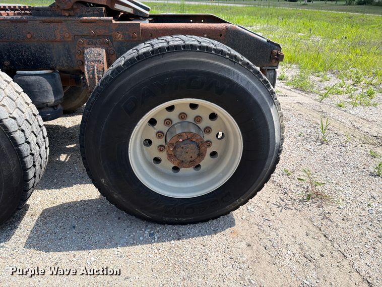 image for item FH6179 1993 Peterbilt 357 semi truck