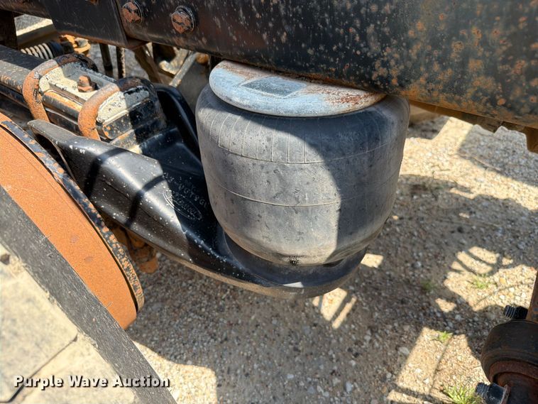 image for item FH6179 1993 Peterbilt 357 semi truck
