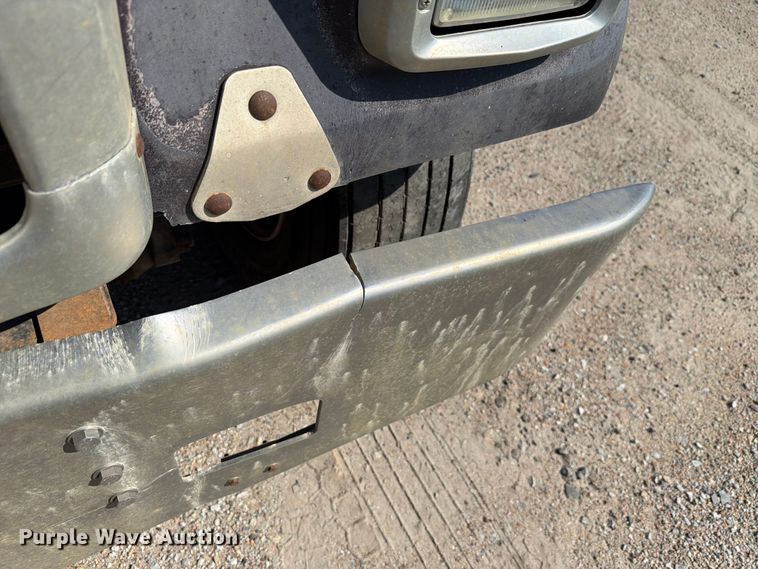 image for item FH6252 1995 International F-9370 dump truck