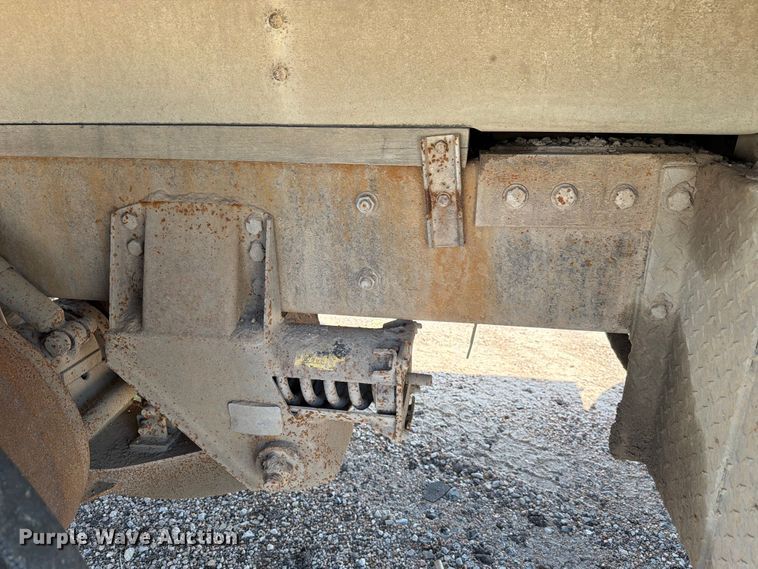 image for item FH6252 1995 International F-9370 dump truck