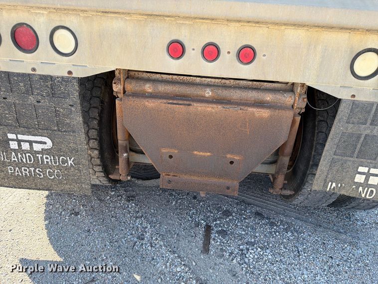 image for item FH6252 1995 International F-9370 dump truck