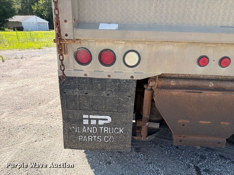 image for item FH6252 1995 International F-9370 dump truck