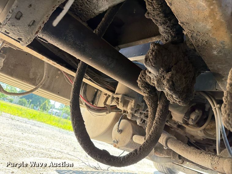 image for item FH6252 1995 International F-9370 dump truck