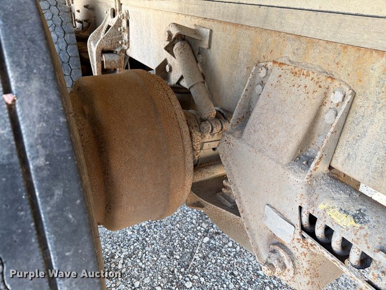 image for item FH6252 1995 International F-9370 dump truck