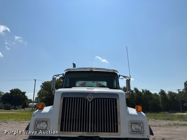 image for item FH6253 2007 International DF557 Paystar 5000 ready mix truck