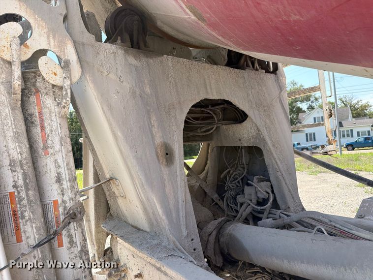 image for item FH6253 2007 International DF557 Paystar 5000 ready mix truck