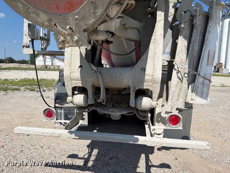 image for item FH6253 2007 International DF557 Paystar 5000 ready mix truck