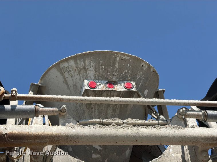 image for item FH6253 2007 International DF557 Paystar 5000 ready mix truck