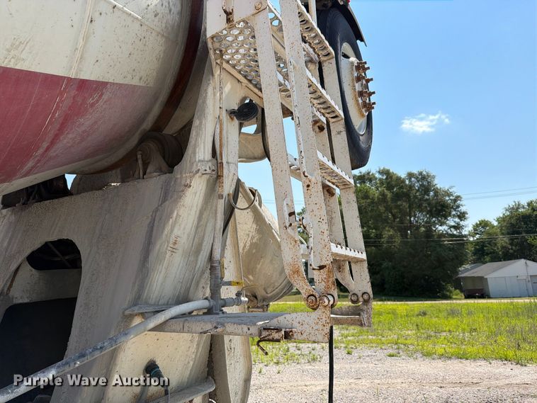 image for item FH6253 2007 International DF557 Paystar 5000 ready mix truck