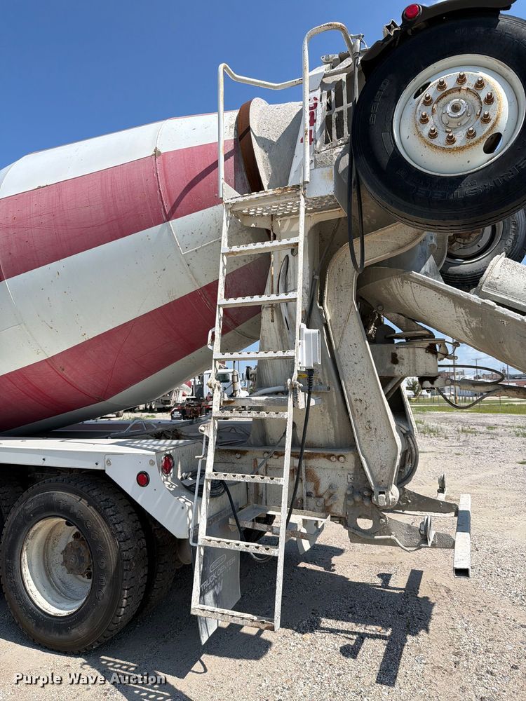 image for item FH6253 2007 International DF557 Paystar 5000 ready mix truck