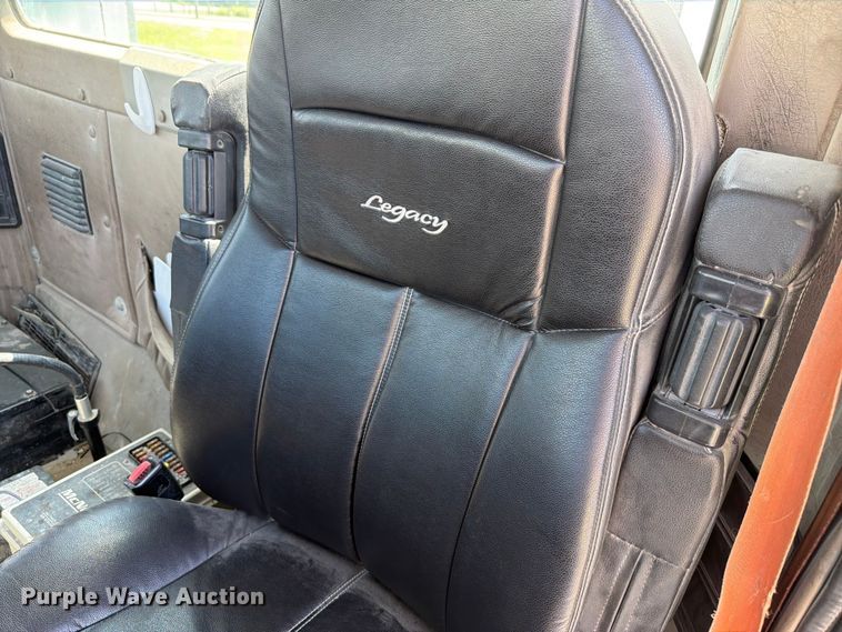 image for item FH6253 2007 International DF557 Paystar 5000 ready mix truck