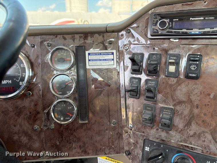 image for item FH6253 2007 International DF557 Paystar 5000 ready mix truck