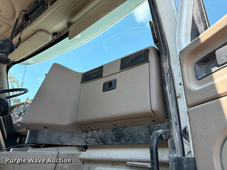 image for item FH6253 2007 International DF557 Paystar 5000 ready mix truck