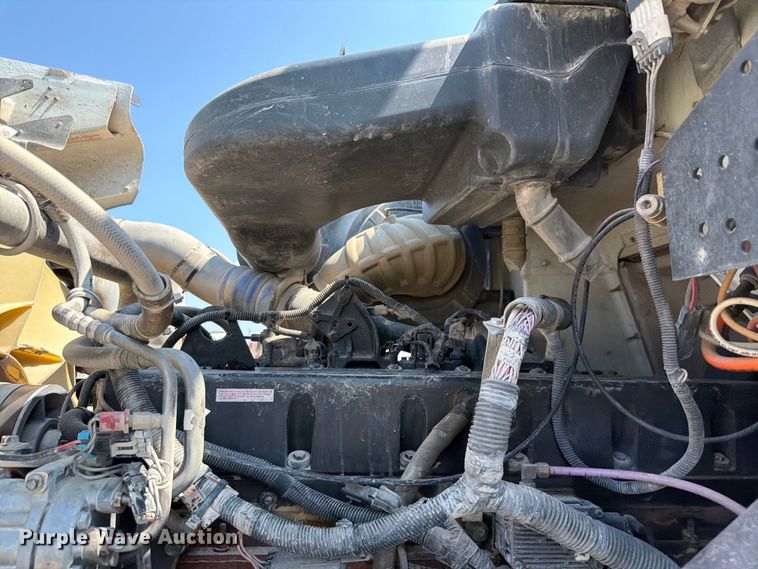 image for item FH6253 2007 International DF557 Paystar 5000 ready mix truck