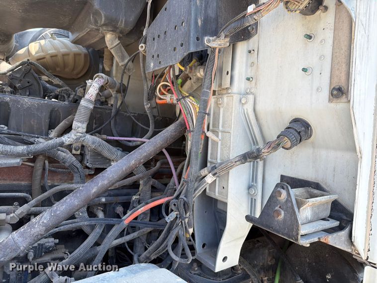image for item FH6253 2007 International DF557 Paystar 5000 ready mix truck
