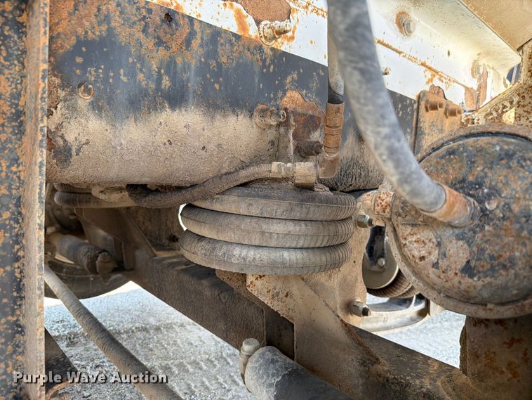 image for item FH6253 2007 International DF557 Paystar 5000 ready mix truck