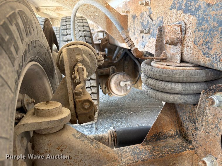 image for item FH6253 2007 International DF557 Paystar 5000 ready mix truck