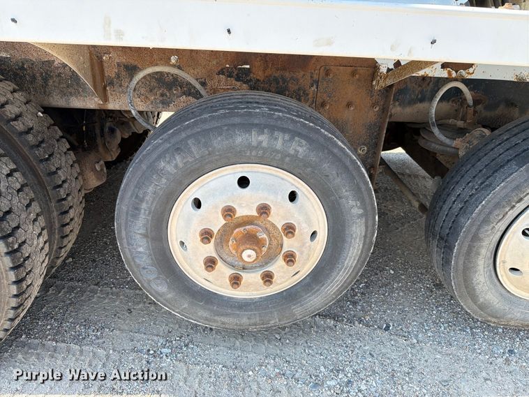 image for item FH6253 2007 International DF557 Paystar 5000 ready mix truck