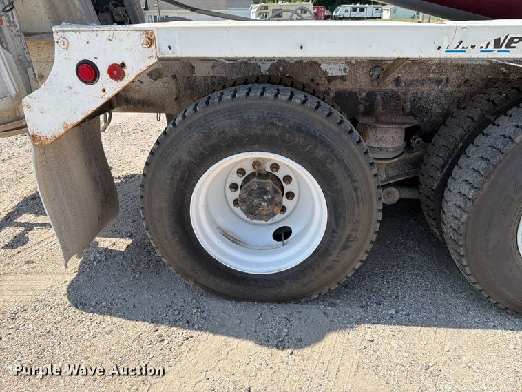 image for item FH6253 2007 International DF557 Paystar 5000 ready mix truck