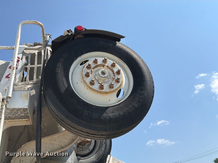 image for item FH6253 2007 International DF557 Paystar 5000 ready mix truck