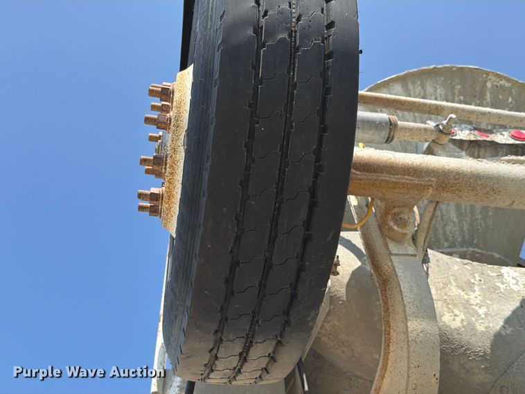 image for item FH6253 2007 International DF557 Paystar 5000 ready mix truck