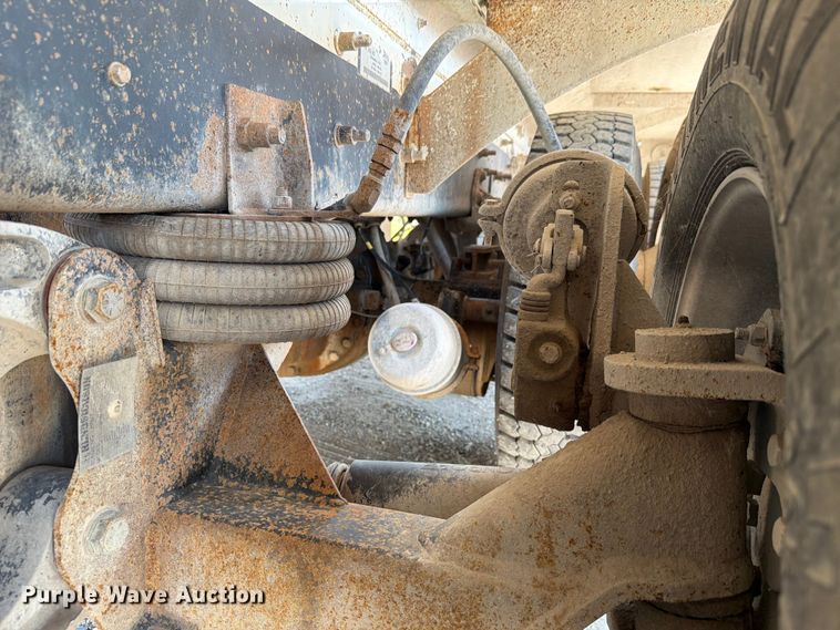 image for item FH6253 2007 International DF557 Paystar 5000 ready mix truck