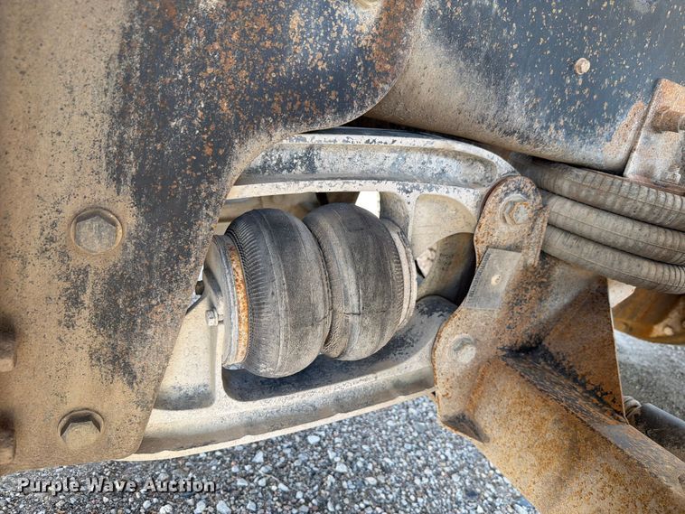 image for item FH6253 2007 International DF557 Paystar 5000 ready mix truck