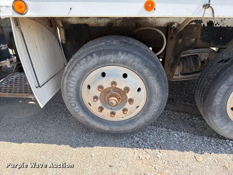 image for item FH6253 2007 International DF557 Paystar 5000 ready mix truck