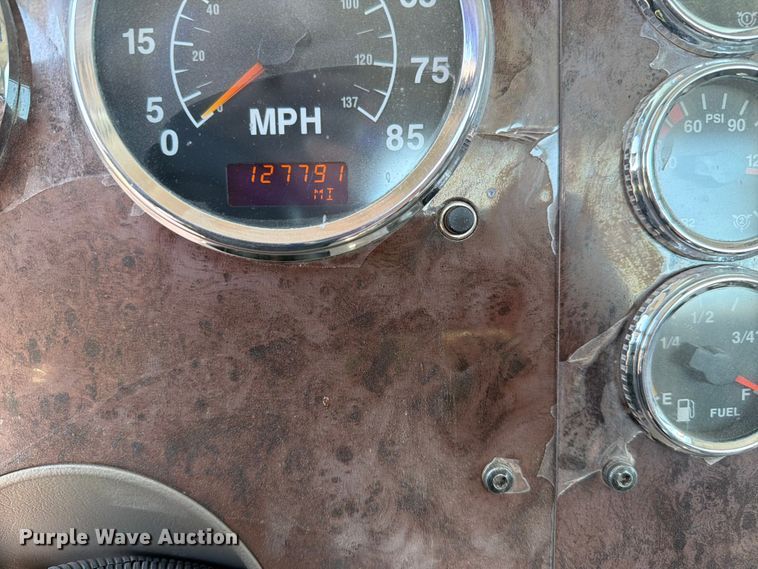 image for item FH6253 2007 International DF557 Paystar 5000 ready mix truck
