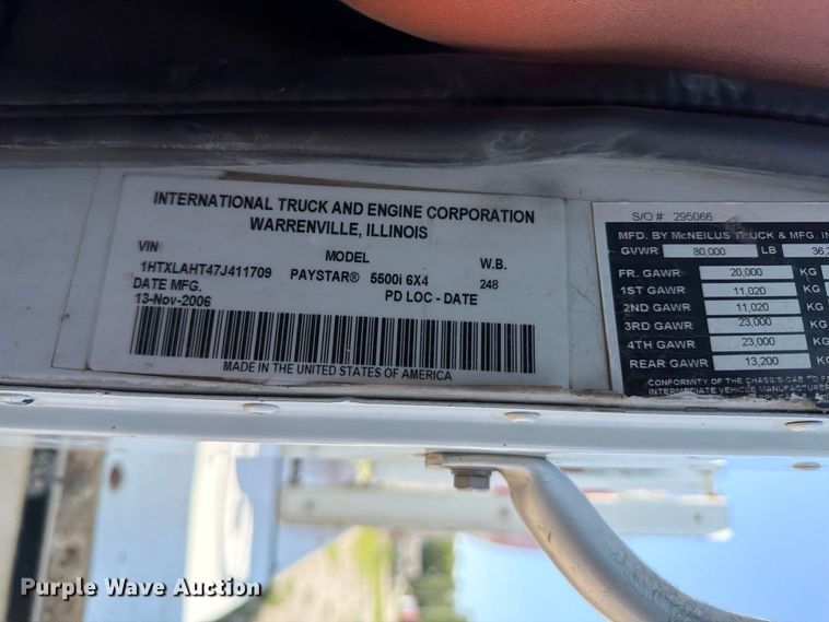 image for item FH6253 2007 International DF557 Paystar 5000 ready mix truck