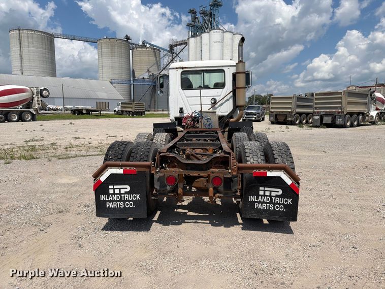 image for item FH6254 1990 Mack CH613 truck cab and chassis