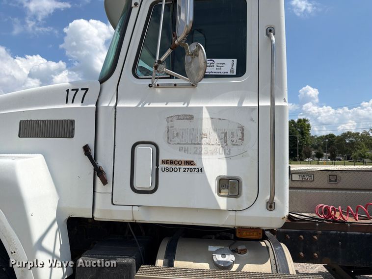 image for item FH6254 1990 Mack CH613 truck cab and chassis