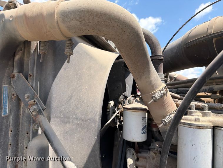 image for item FH6254 1990 Mack CH613 truck cab and chassis